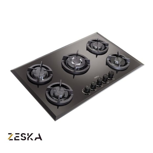 تصویر اجاق گاز توکار پنج شعله شیشه ای زسکا مدل G24 با طراحی مدرن، صفحه شیشه‌ای مقاوم در برابر حرارت و مناسب آشپزخانه‌های امروزی