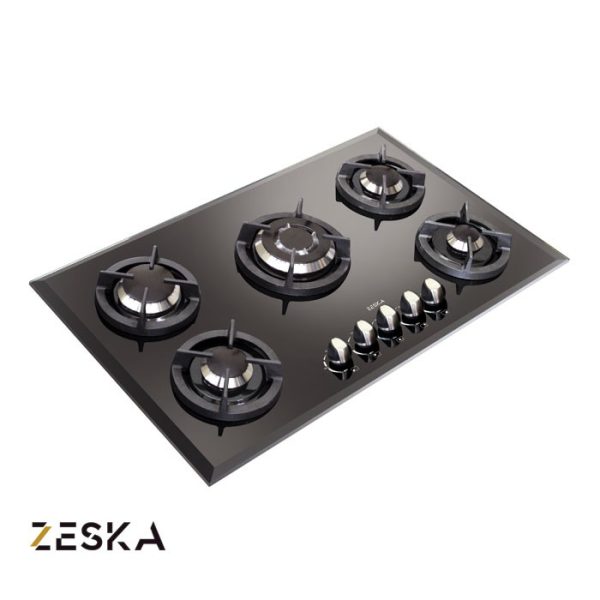 تصویر اجاق گاز توکار پنج شعله شیشه ای زسکا مدل G24s با طراحی مدرن، صفحه شیشه‌ای مقاوم در برابر حرارت و ظاهری شیک مناسب آشپزخانه‌های امروزی